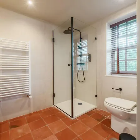 Refugio Da - Riba De Ancora